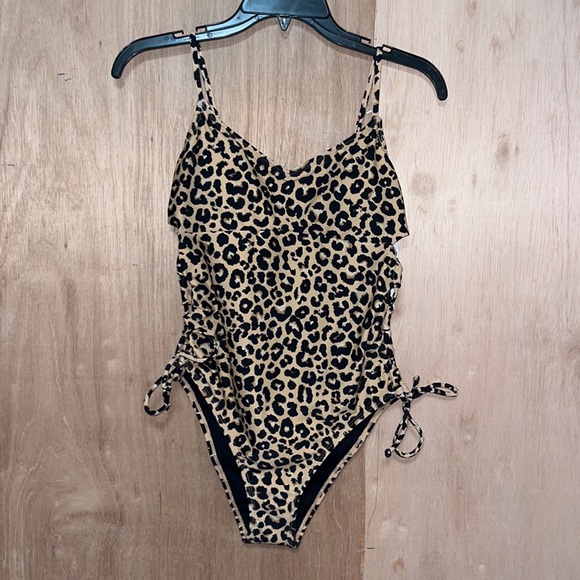 SALT + COVE Lace-Up Side One-Piece Swimsuit Sz Large - Picture 2 of 9